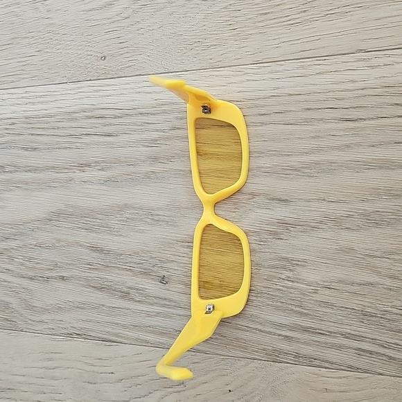 NWOT Yellow Cateye Sunglasses - Picture 5 of 5